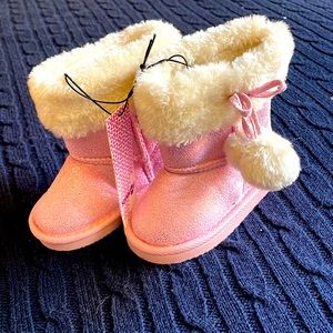 NWT toddler winter boots